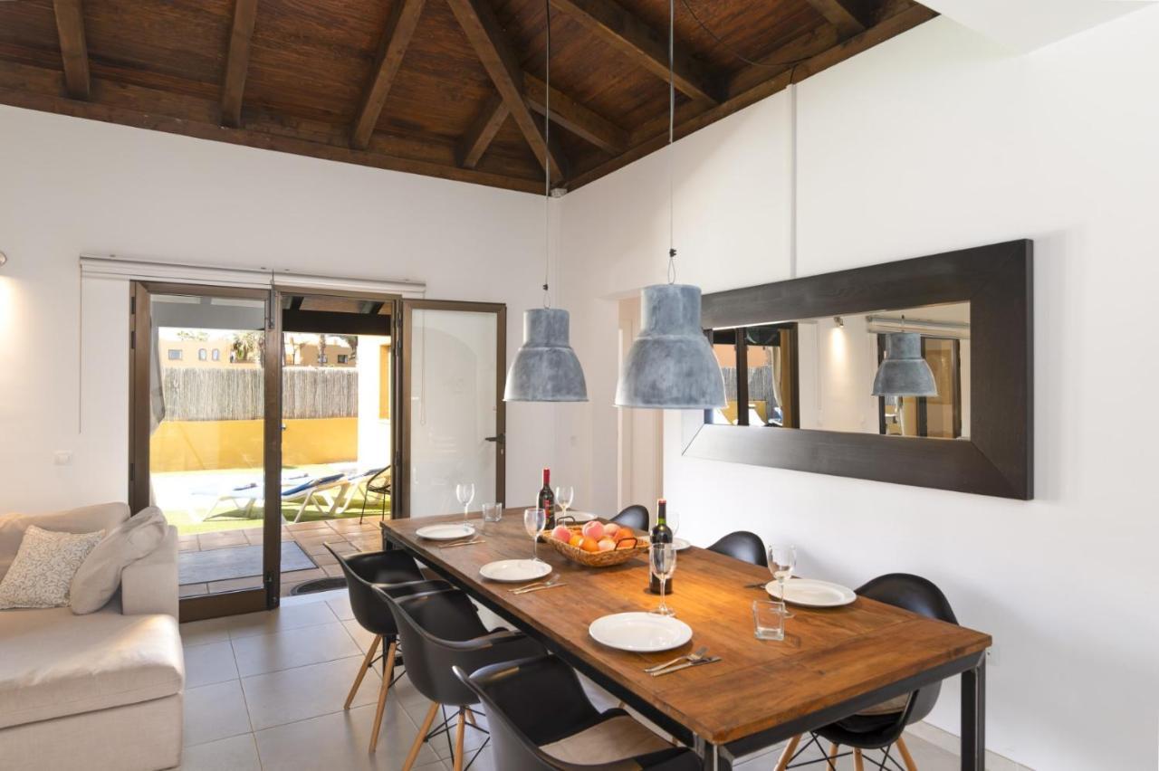 קורלחו Villa Papagayo Deluxe By Villa Plus מראה חיצוני תמונה
